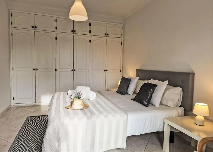 V2 Calicos - Vip By Interhome